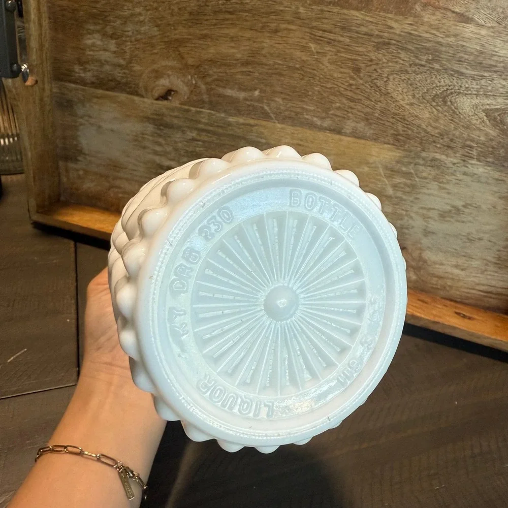 Vintage Bonded Beam Milk Glass Decanter Bottle Liquor Whiskey Barware Decor‎